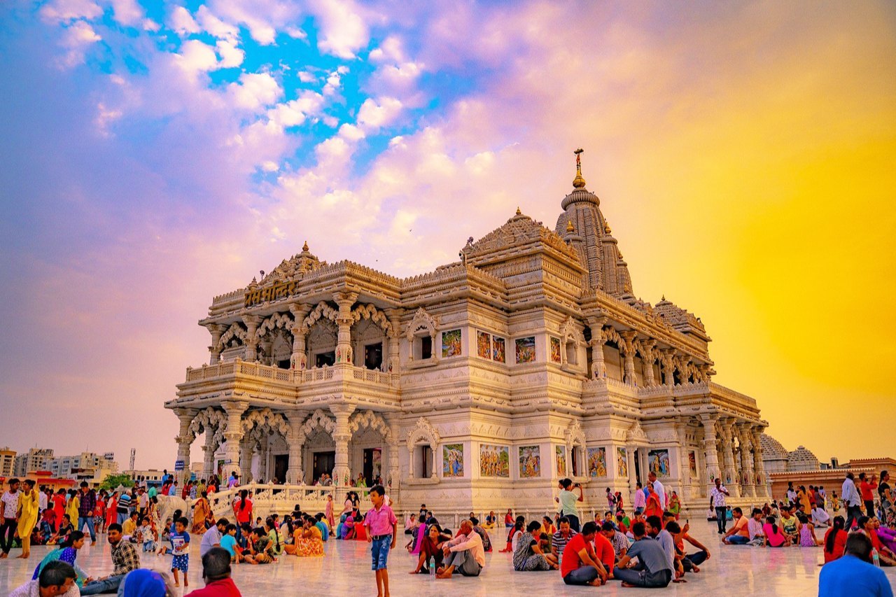 Jaipur to Mathura Vrindavan Tempo Traveller & Force Urbania Hire/Rental – B2B DMC